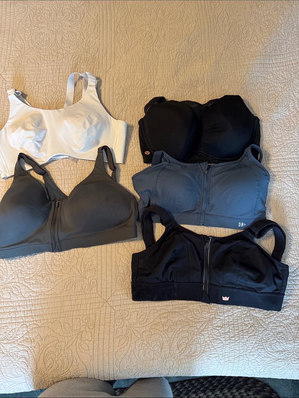 Womens sports bra bundle. Xl, 38dd, adjustable and a 40d